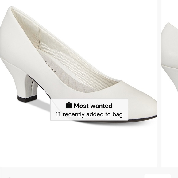 easy street Shoes - NWT Easy Street Elegant White Women's Pumps